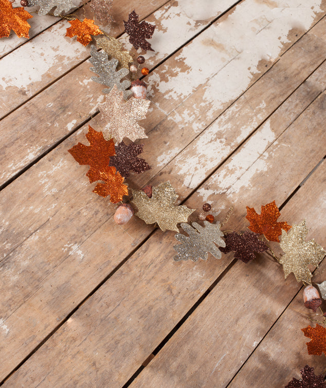 Elegant Fall Leaf Garland with Acorns